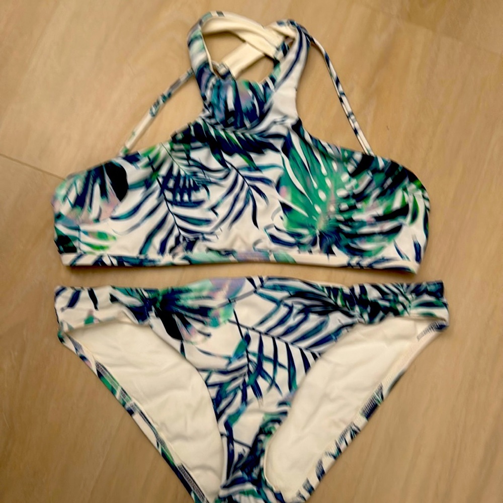L space bikini